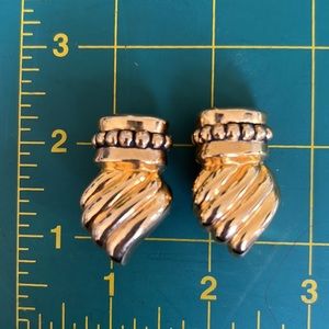 VINTAGE EARINGS, clip on 1980s